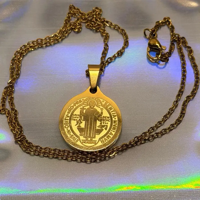 Medalla de san Benito pequeña para niños Medalla de san Benito pequeña para niños