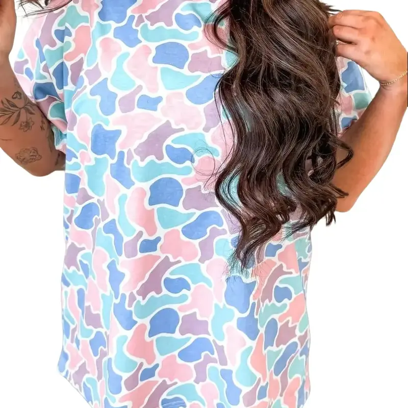 Women's Oversized Polyester Colorful Camouflage Print Short-Sleeve Crew Neck Tee - Relaxed Fit, Everyday Casual Top, Camping Essential, Beach-Ready, Leggings-Matching Womenswear