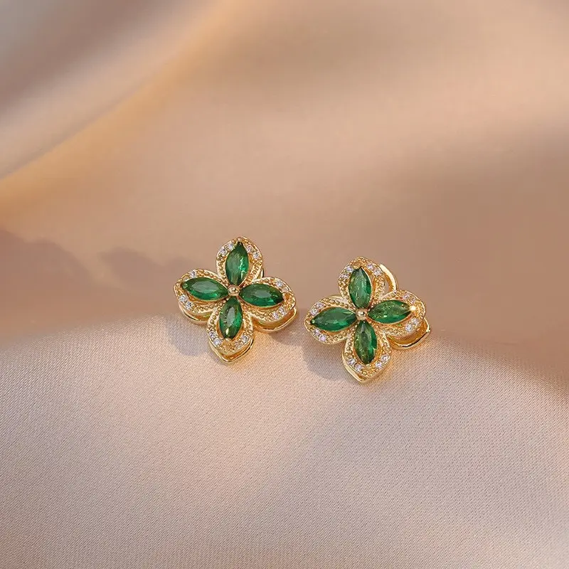 E0345 Green Earrings