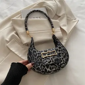 High-End Niche Design Bag Women 2026 New Fashion Versatile Shoulder Underarm Bag Stylish Crossbody Crescent Bag Half Moon Purse