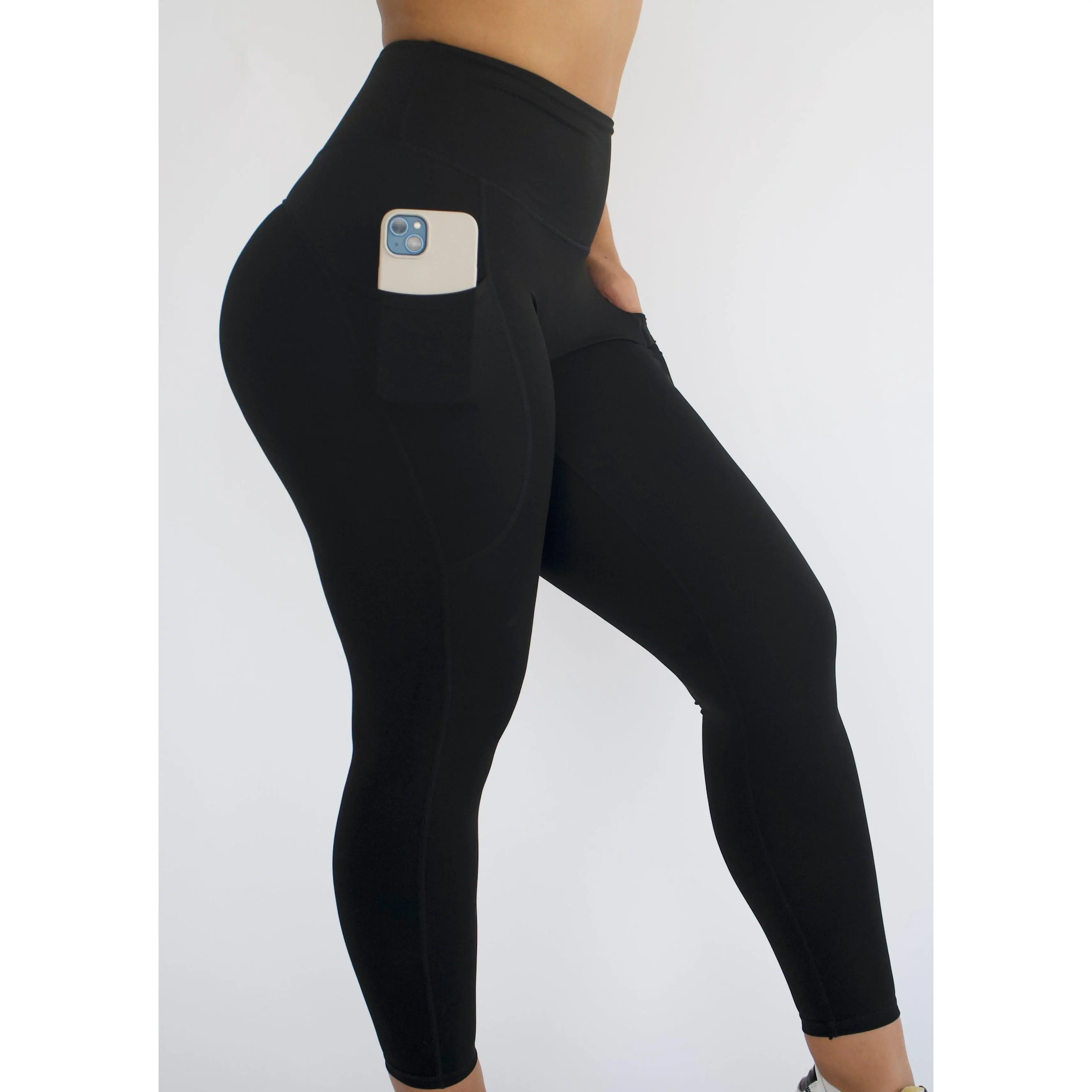 Align Pocket Leggings in Onyx