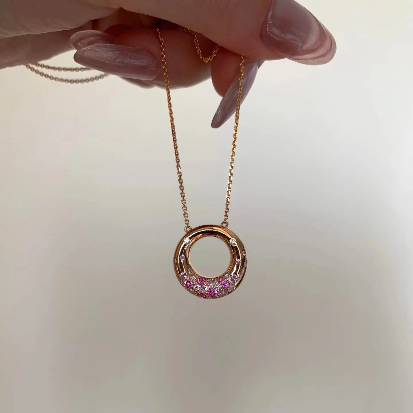 UniMoiss Endless Sweetness Donut Crystal Pendant - Elegant Decorative Accessory Jewelry with Necklace for Wedding, Valentine's Day Gift & Daily Wear Costume Piece, Accessory Necklace, Decorative Necklace