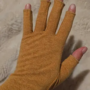 Zexhoor 2 Pairs Arthritis Compression Gloves for Women Men Fingerless Design for Typing Pain Relief Carpal Tunnel Support Small Pack lady baggy cardigan perfect holiday party favor thick plush green candlestick easy cut  chain Wooden Free Standing Pumpkin