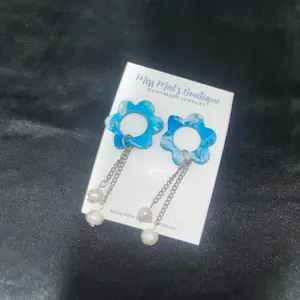 Handmade, polymer clay, Blue daisy dangle pair of earring made from hypoallergenic metals
