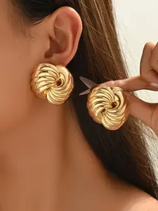 Exaggerated Geometric Metal Dropped Hoop Earrings, Elegant All-Season Jewelry, Unisex Plain Design, Perfect for Any