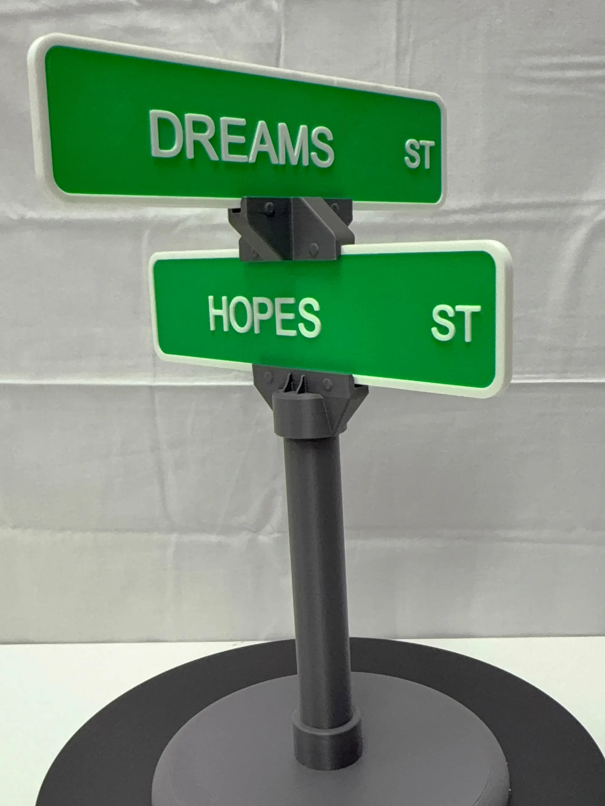 Hopes & Dreams Street Sign Desk Decor - Motivational Mini Street Sign with Bold Lettering & Eye-Catching Design for Desk Dorm or Office