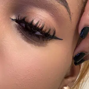 Muse wispy lash set /tweezers bond ,glue ,remover include