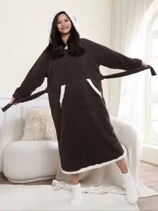 Hooded Pullover Robe with Pockets, Comfortable Home Sleepwear, Stylish Loungewear for Men & Women, Cozy Winter Nightgown