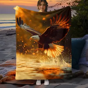 1pc Eagle Printed Outdoor Blanket - Lightweight Flannel Sofa & Travel Blanket, 3D Digital Printed Vibrant Eagle Design, Soft Warm All-Season Blanket for Camping, Bed, Office - Machine Washable Gift for Family & Friends