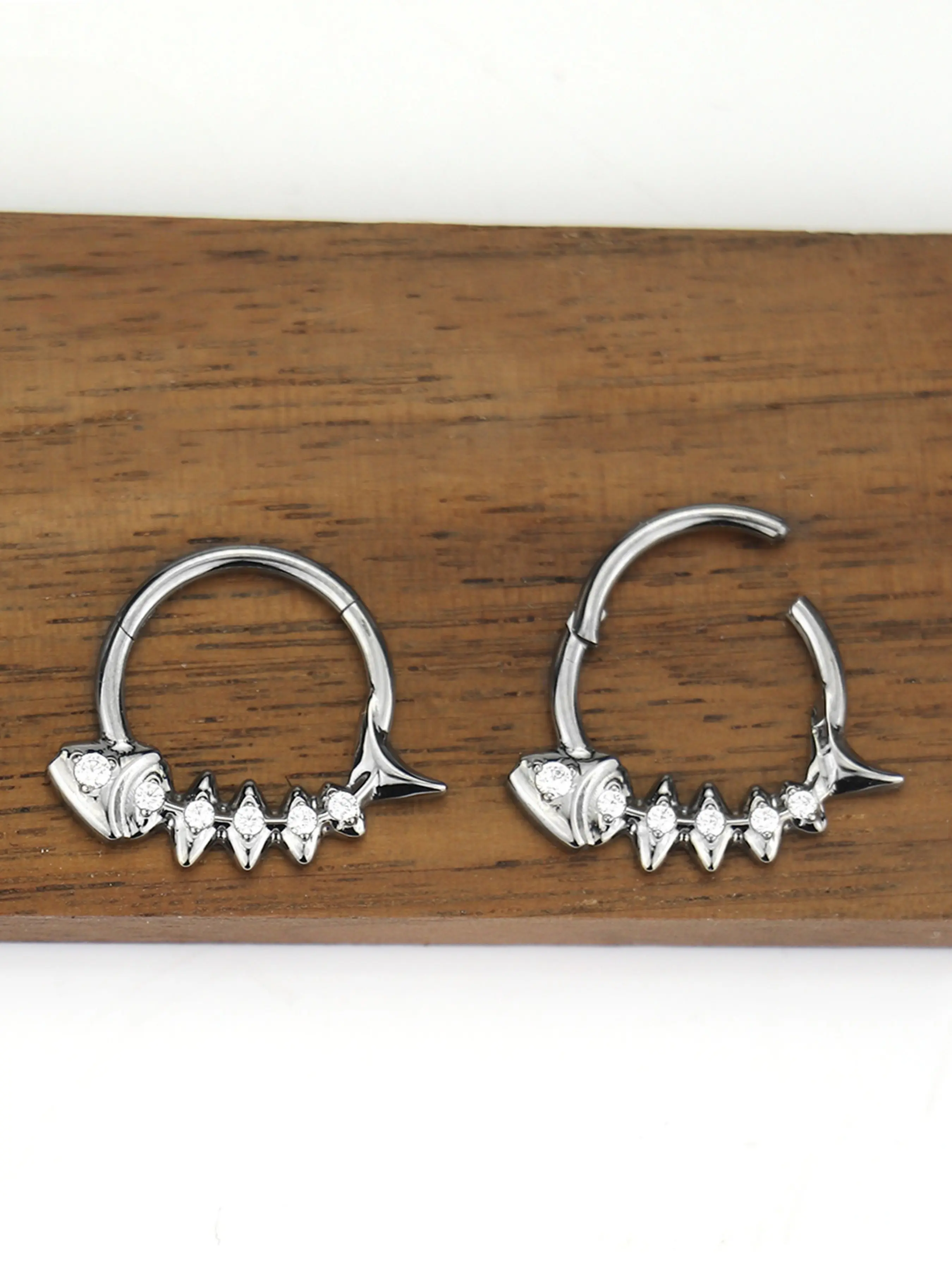 F136 Titanium Inlaid Zirconia Fishbone Nose Ring Earrings, Punk Style, Closed Ring Design, All Seasons Wear, Perforated Jewelry, Septum Ring
