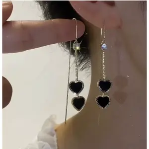 Black heart-shaped tassel earrings with a cold and unique style for autumn and winter, simple and versatile earrings, anti-loss ear thread -HN321-20