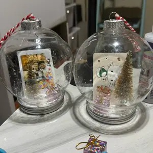 Snow Globe Ornaments with Personalized Photo Frame and Festive Tree Design for Christmas Decor