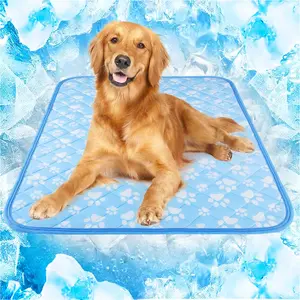 Non-Slip Foldable Cooling Dog Mat for Small Medium Large Dogs Endothermic Arc-Chill Fiber Washable Non-Toxic Summer Pet Outdoor Bed Mat with Color-Changing Effect
