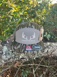 Classic Whitetail Rack - Flatbill Snapback - Richardson 168P Mossy Oak Bottomland