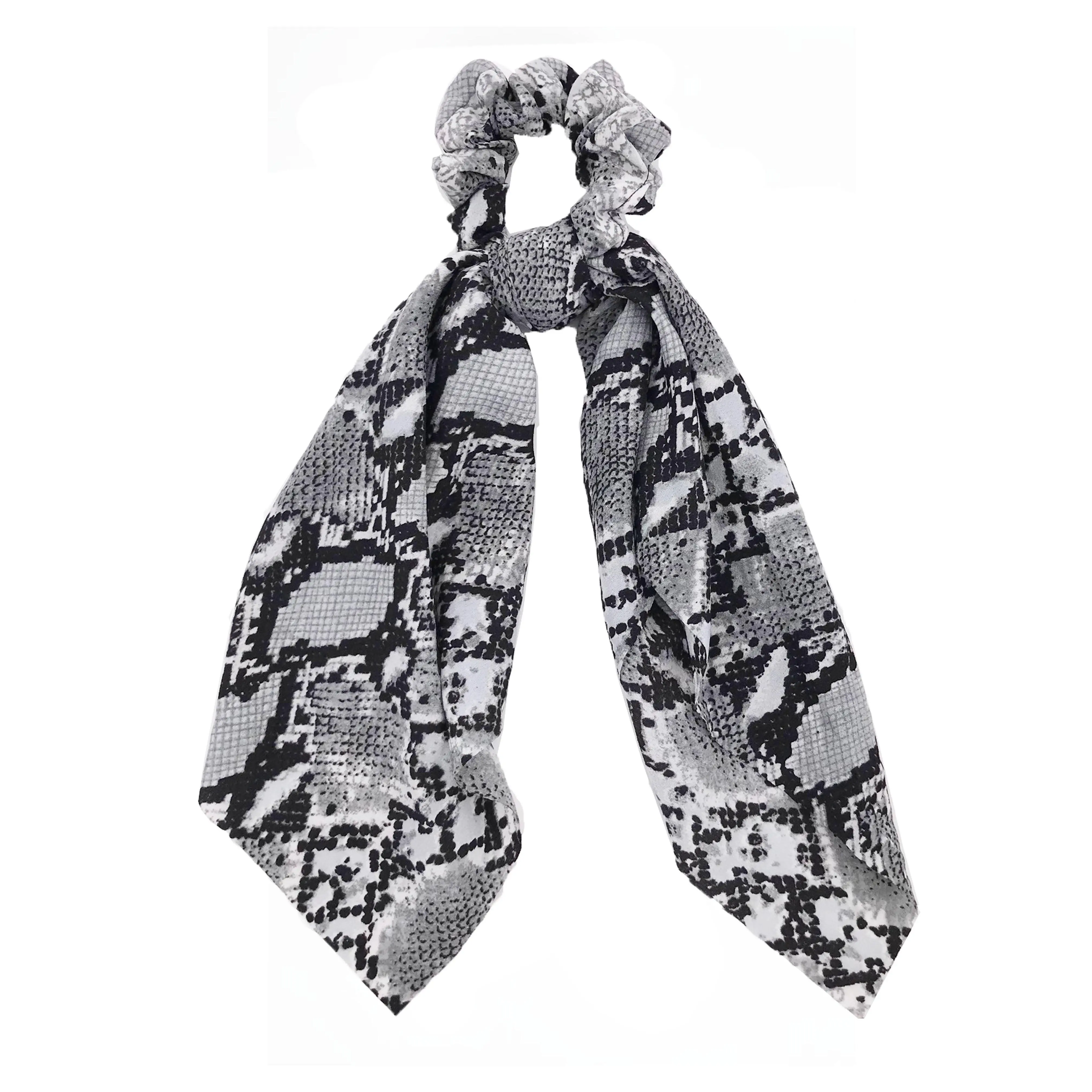 SCT-1033 Snake Scrunchie