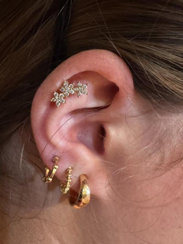 Women's 16 Gauge Cartilage Earrings Stud 3 Flower Cubic Zirconia Design, Hypoallergenic Stainless Steel Dainty Sparkly Daith Conch Tragus Helix Piercing Jewelry for Daily Wear & Party Ear Studs