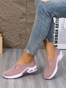 Chic Black Knit Platform Wedge Sneakers for Women, Slip-On Walking Shoes, Fashionable Comfortable Casual Trainers for All Occasions, Athletic Slip On