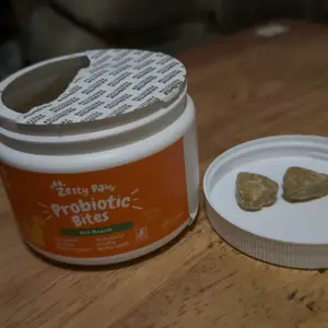 Product Review of Zesty Paws Probiotic Bites for Dogs - Canine Nutritional Supplement with Six Probiotics for Gut Health & Immune Function from K**a t** C**y C**e