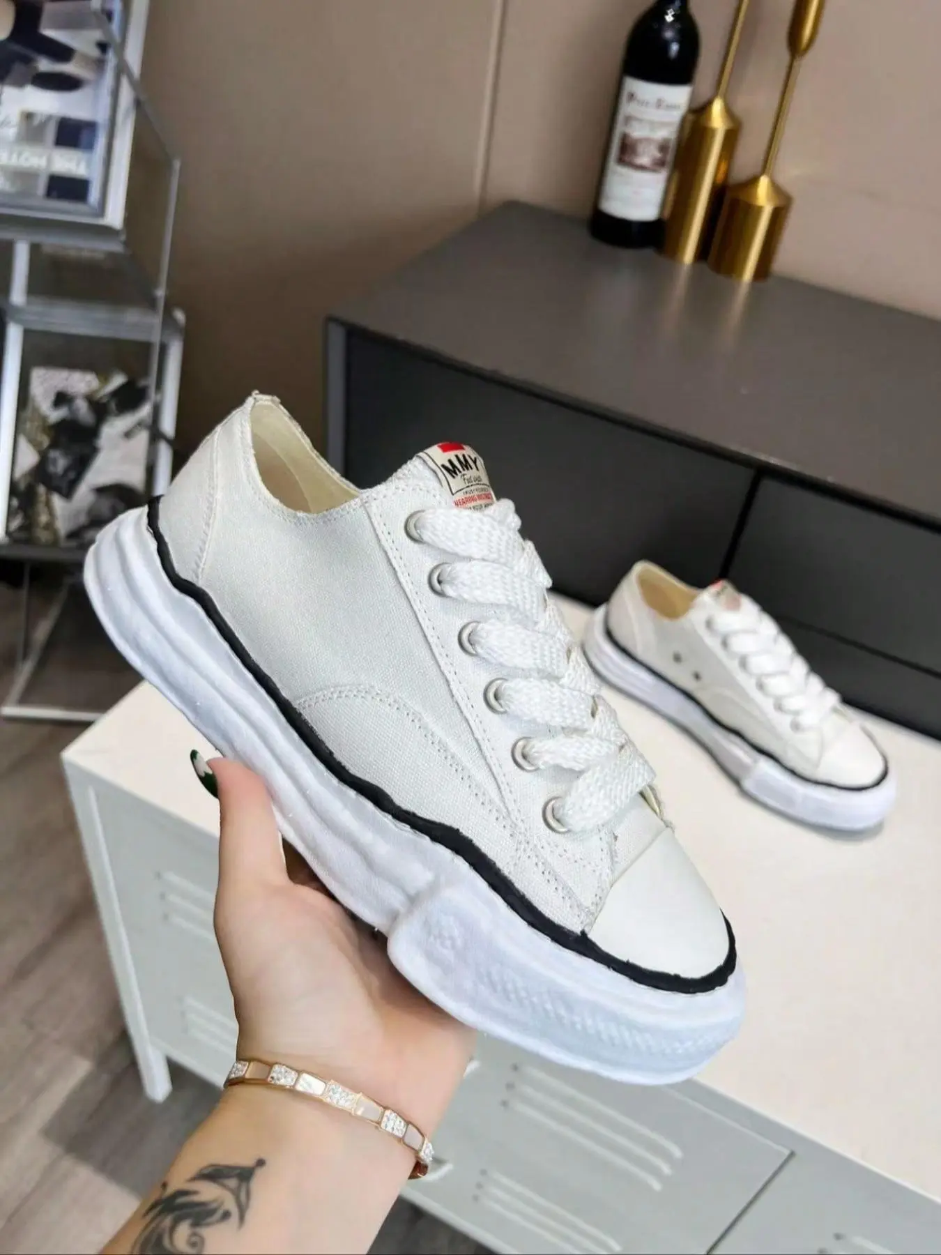 Maison Mihara Yasuhiro 2025 New MMY Men Sneakers Classic Anti-slip Wear-Resistant Lightweight Low-top Board Shoes for Male and Female Campus Lovers Black and White, Footwear, Casual Trendy Trainers Breathable Shoes