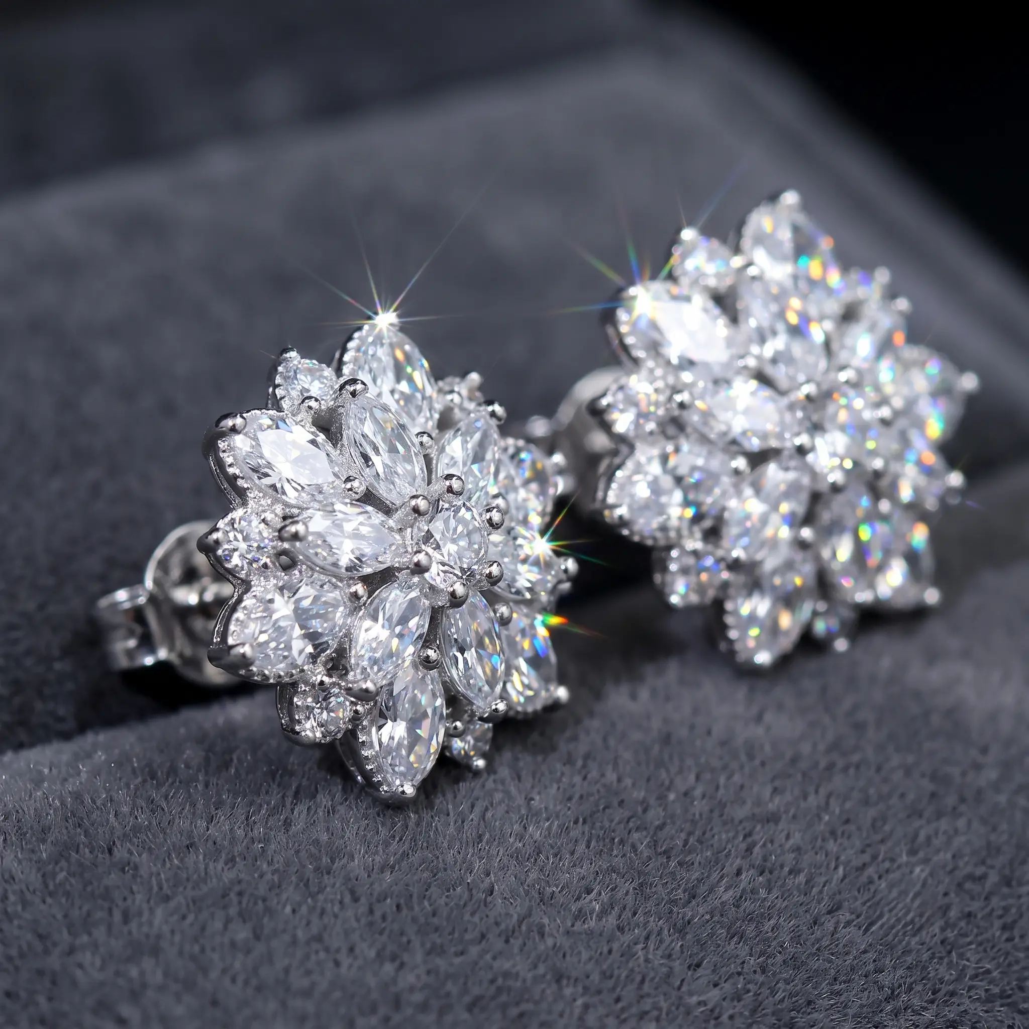 【Must be Unisex】Round Cut Snowflake VVS1 D Color Synthetic Moissanite Stud Earrings, Hypoallergenic 925 Sterling Silver Frame, Diamond-Grade Brilliant Fire Sparkle, Premium Sentimental Gift for Men & Women for Valentine’s Day, Birthdays,