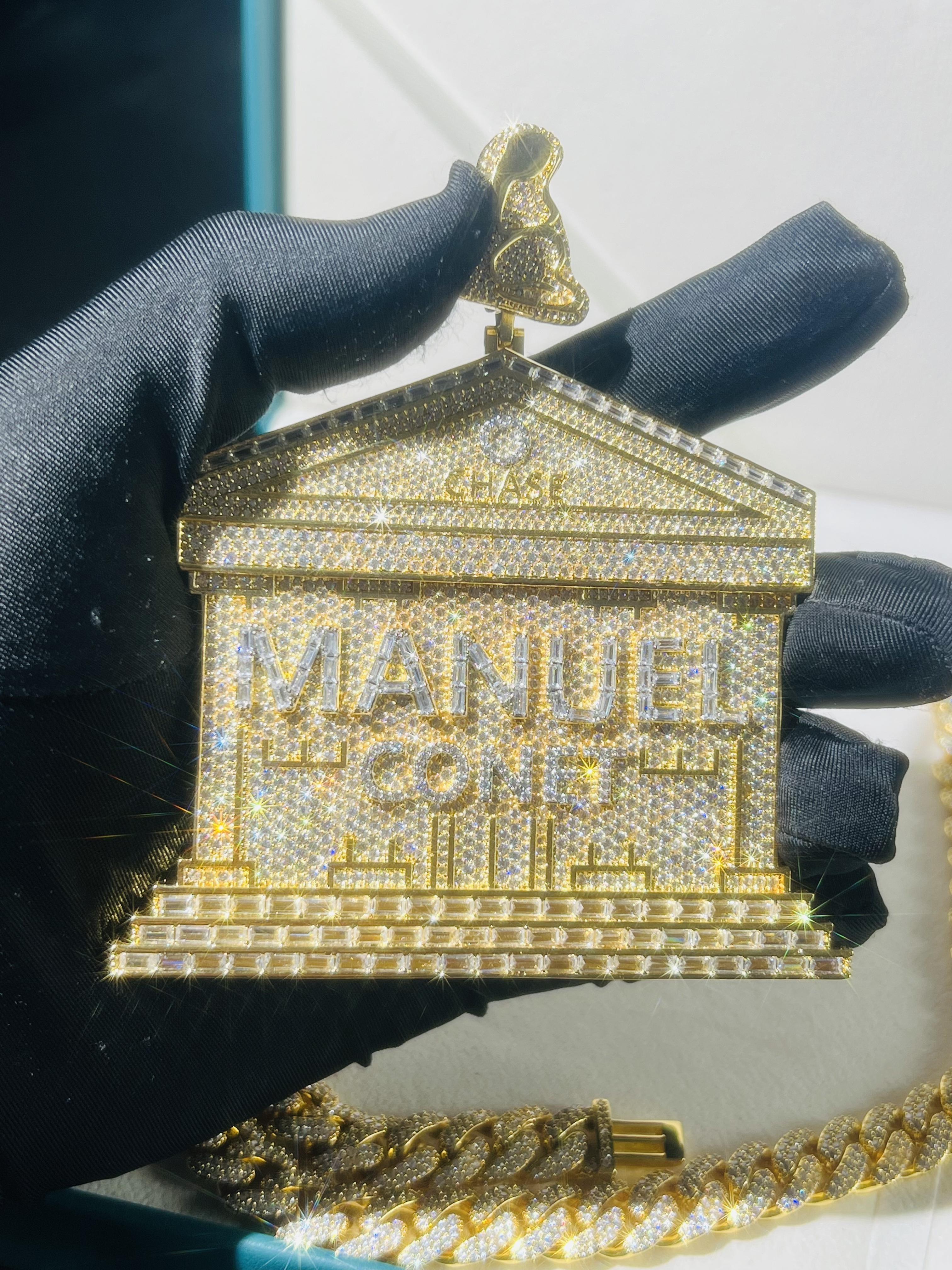 Customized chilled building pendant, luxury house hip-hop style pendant gold-plated electroplated pyroxene hip-hop jewelry commemorative gift anniversaryFree Shipping+7-15 Day Delivery