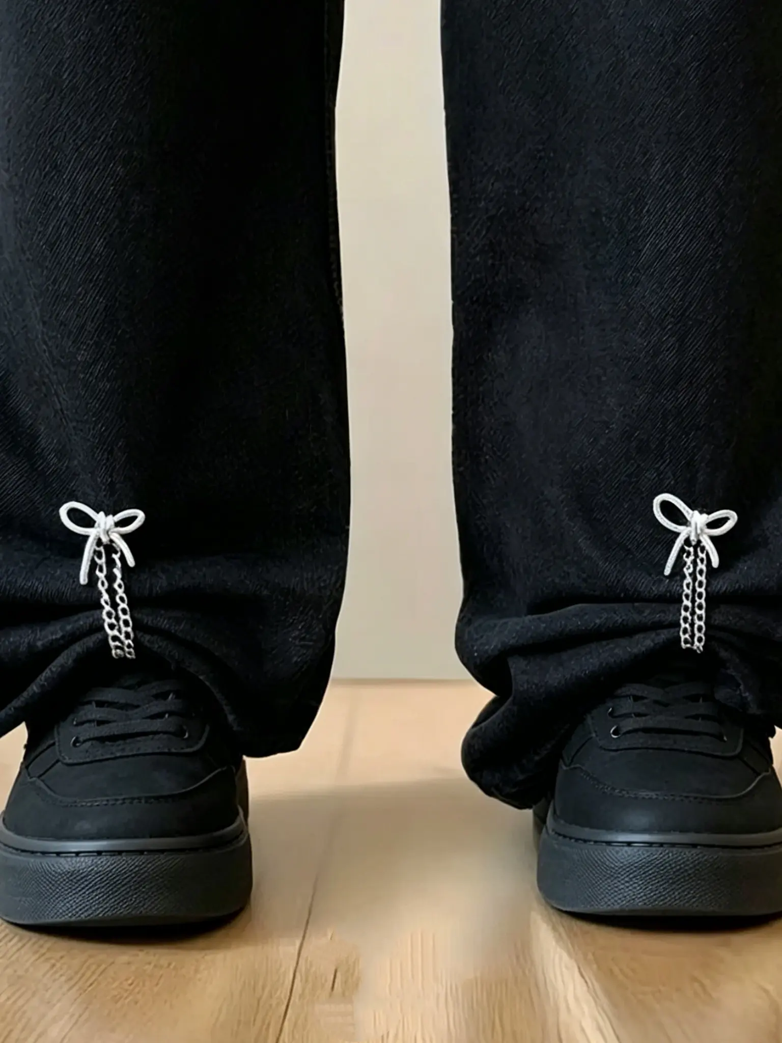 Adjustable Pant Leg Fastening Clips, Button-Style Hemming Tool for Chain-Lined Pants, Prevents Legs Dragging, No Sewing Needed, Party Favors