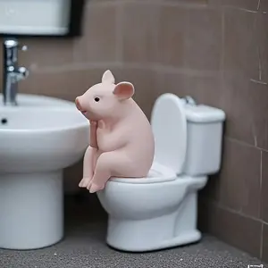 Cute Pig Toilet Decoration, Resin Pig Statue, Fun Bathroom Ornament, Home Office Party Decor, Ideal Birthday Gift for Girls Women Animal Lovers, Animal Design