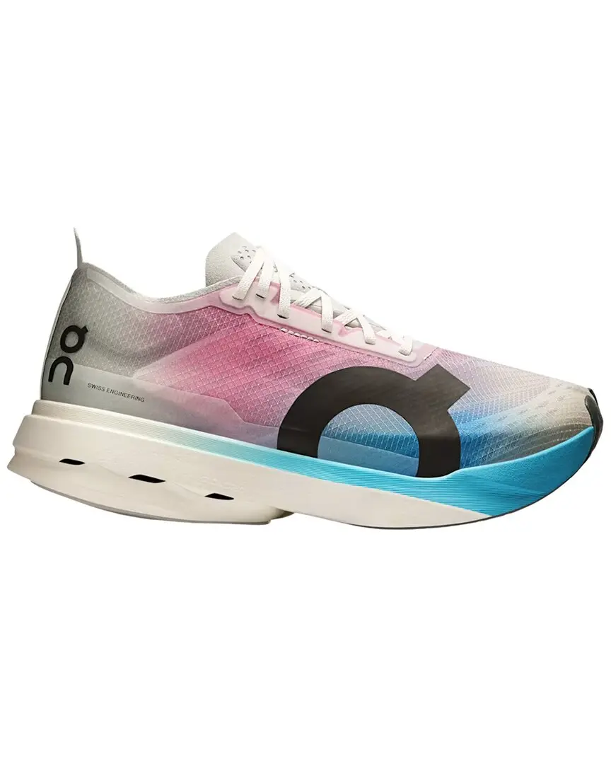 On Running Cloudboom Strike Sneaker