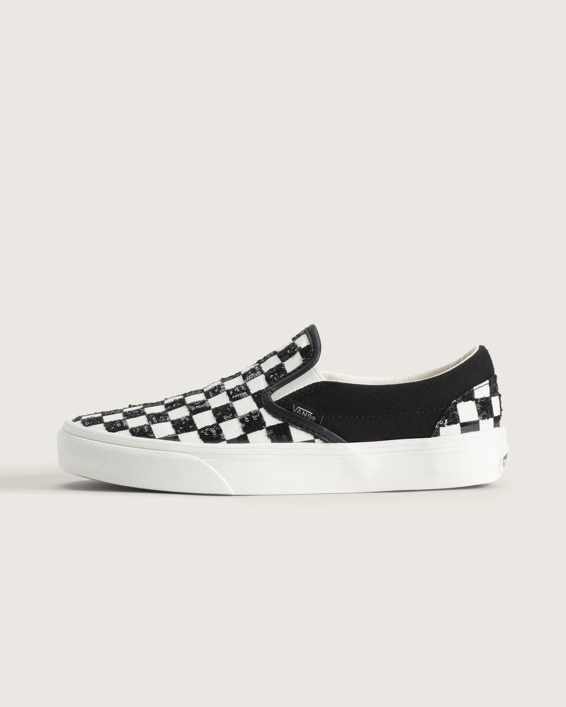 Vans Unisex Classic Slip-On Checkerboard Low Top Shoe