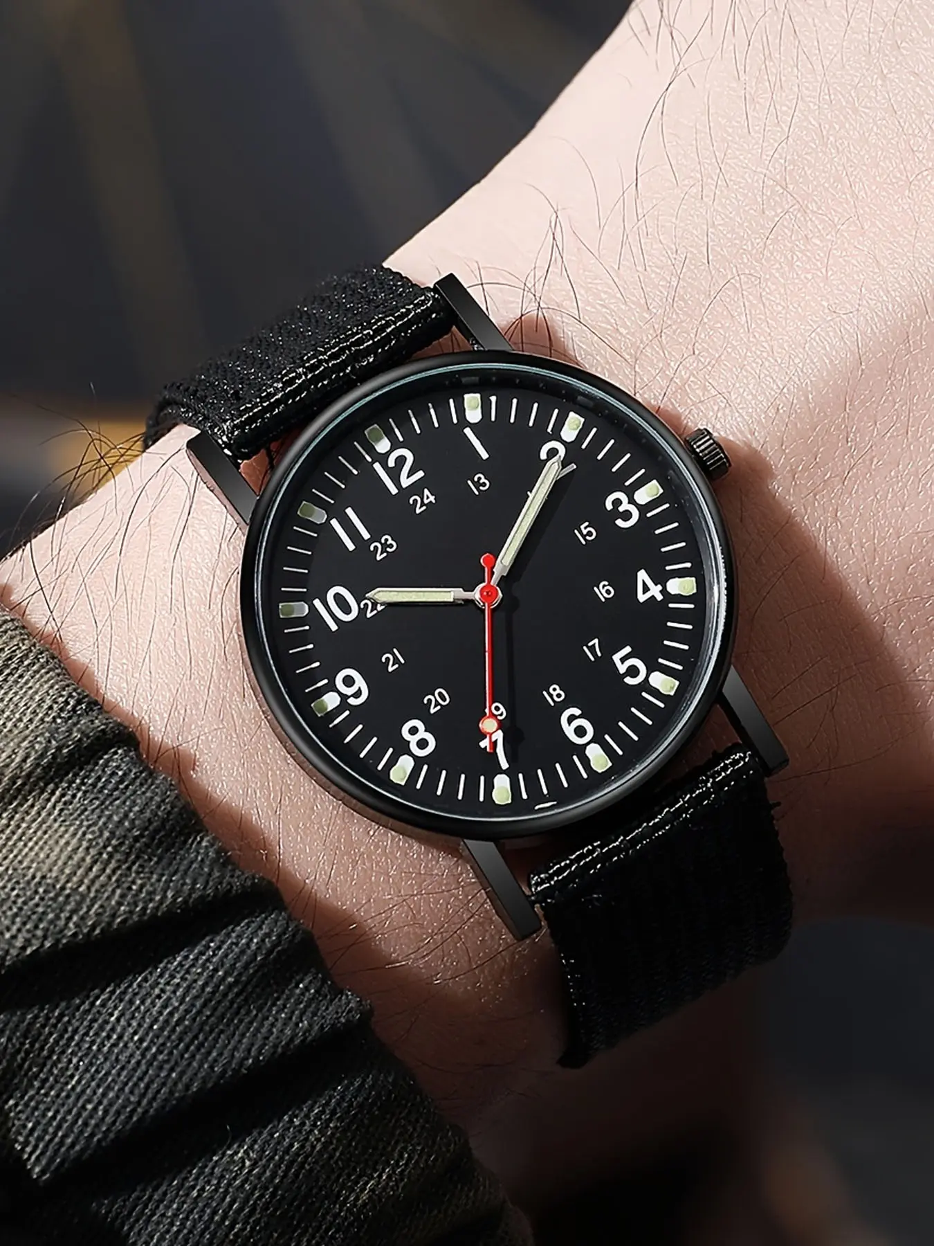 Fashionable casual temperament business watch Analog Quartz Watch simple and fashionable men's watch set