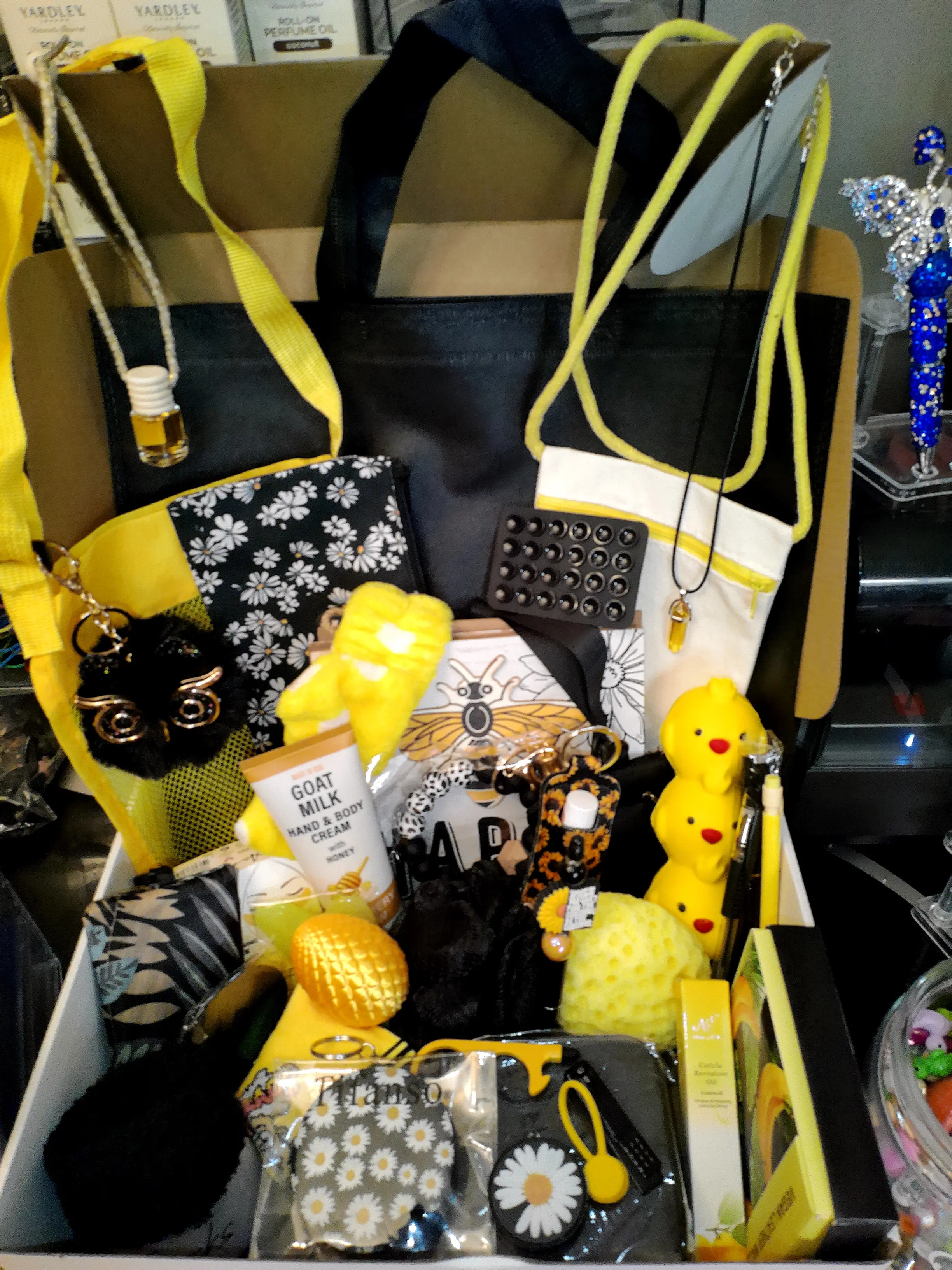 Mystery scoop , fashion, jewelry,facial care, stationery