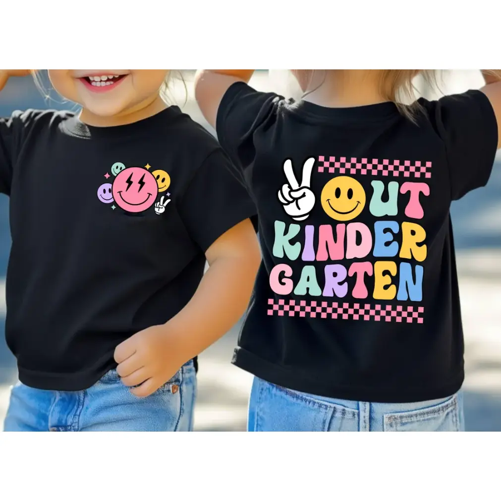 Girls' Peace Out Kindergarten T-Shirt, Retro Checkered Smiley Face Print, Funny Cool Graphic Cotton Tee for Last Day of School Graduation, Cool Graphic Tee, Graphic Printed Tees