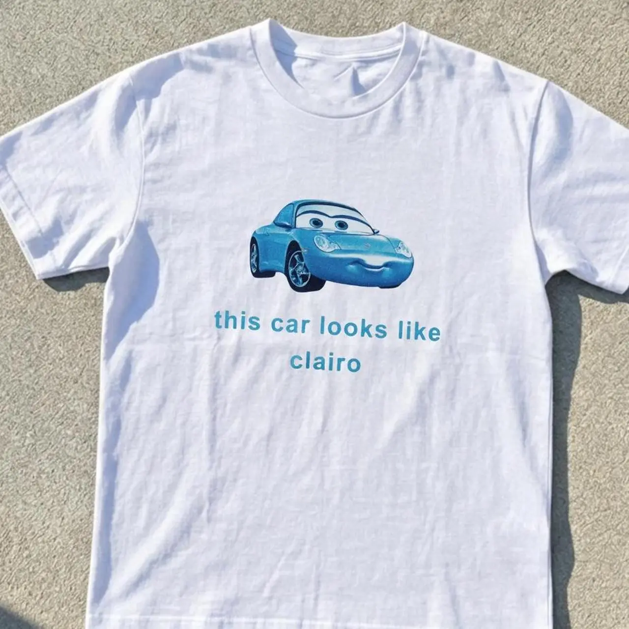 Clairo T-shirt Vintage This Car Looks Like Clairo Meme Graphic Tee, Retro Funny Indie Pop Music Shirt, Loose Fit Top
