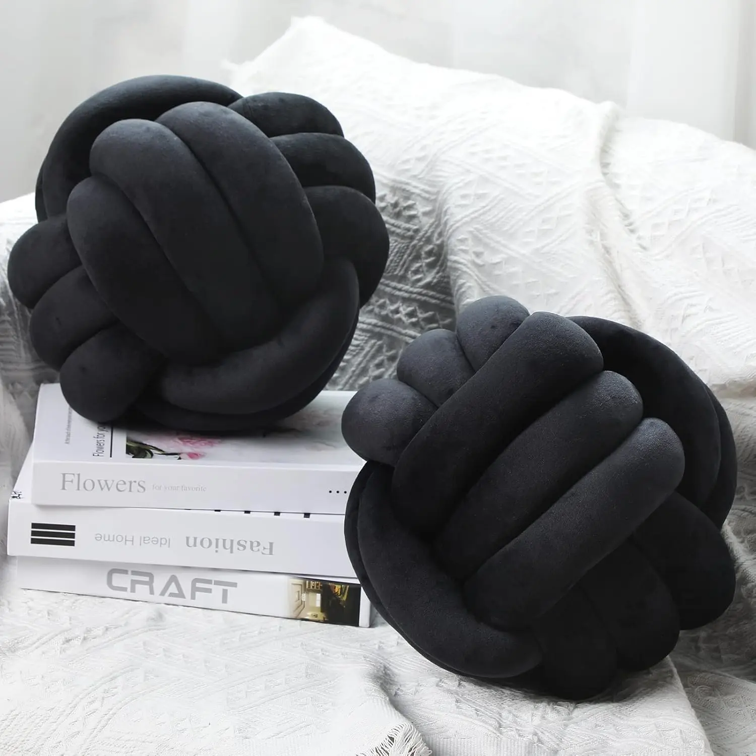 2 Pcs Soft Knot Pillow Ball, Decorative Round Throw, Soft Knotted Plush Pillows, Handmade Stuffed Ball Pillows Cushion for Bedroom Sofa Couch Home Decor(7.87 Inches,Black)