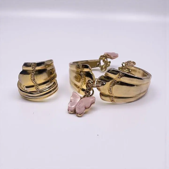 Gold Spoon Ring & Bracelet Set – Textured Design with Pink Butterfly Char