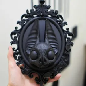 1pc Gothic dark style bat relief decorative wall hanging, the first choice for niche decoration, mysterious and unique Halloween decorative wall hanging, essential decorative tag for bat lovers, resin handicraft Ornaments