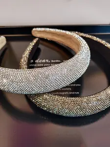 Wide Crystal Hairband with Super Sparkling Full Rhinestones To Create A High-profile Look, Adorned with Star-like Details, A High-end Rhinestone Hair Accessory, Bling Hair Headband