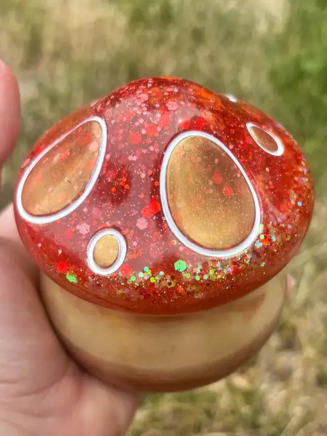 Glimmering Mushroom Storage Jars - Handmade Resin Stash, Jewelry & Trinket Jar Bottles Roy