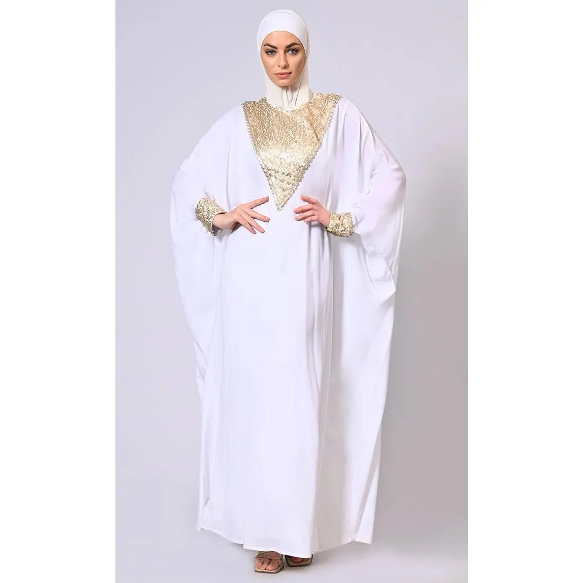Sequin Splendor: Elegant Kaftan with Sparkling Accent