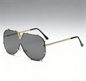 2025 New Fashion One Piece Shield for Women Colorful V Beam Oversized Paw Sun Glasses Men Hip Hop Punk Eyewear Black nighttime yellow tint Trendy Rectangle cute night vision Square Cat Eye Women's Aviator gold sunglasses ses Metal SpringStatements