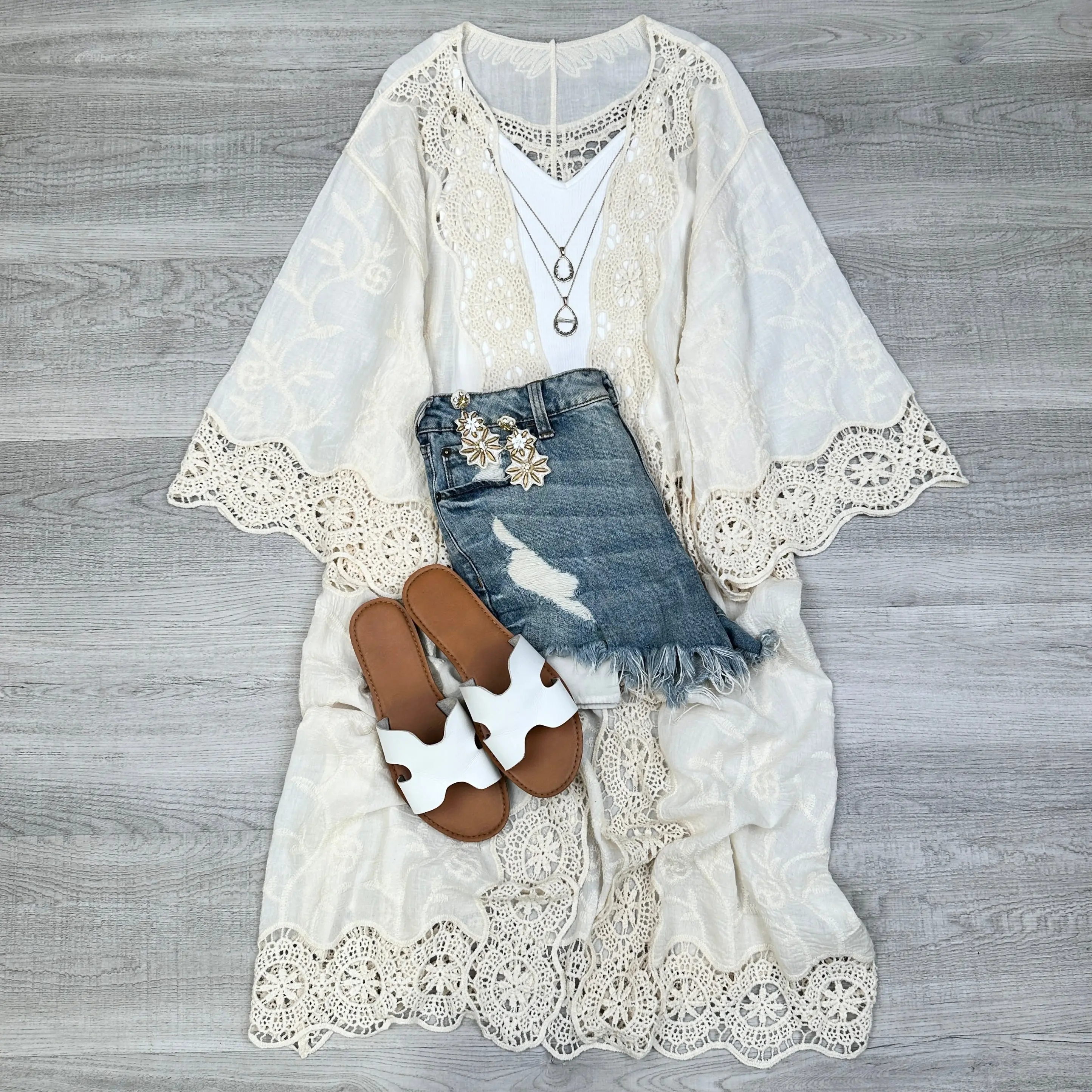Breanna Embroidered Kimono Breanna Embroidered Kimono