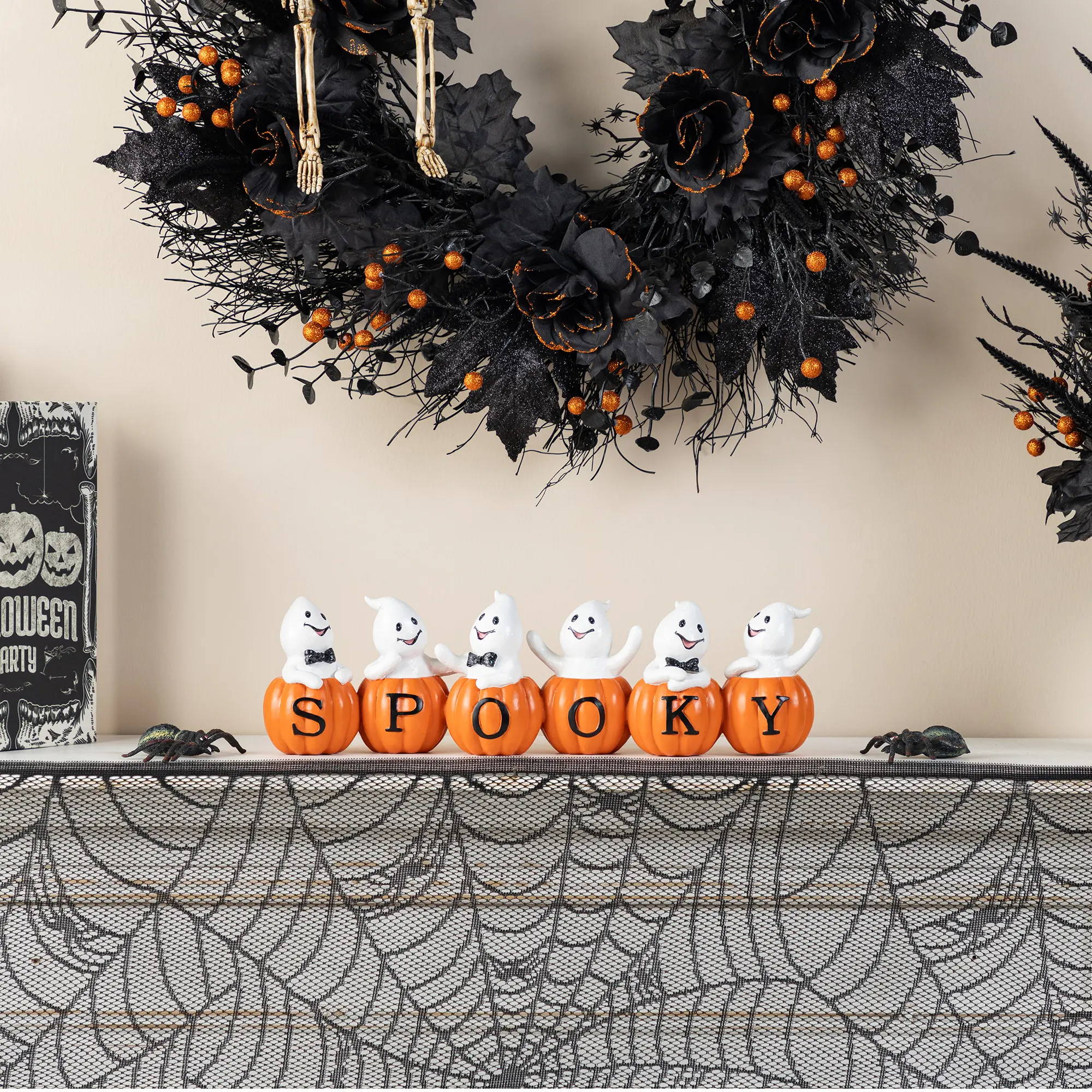 Glitzhome 15.50in-L Halloween Polyresin Spooky Ghost Pumpkin Table Decoration, Festive Home Ornaments Set for Halloween Decorations, Signs