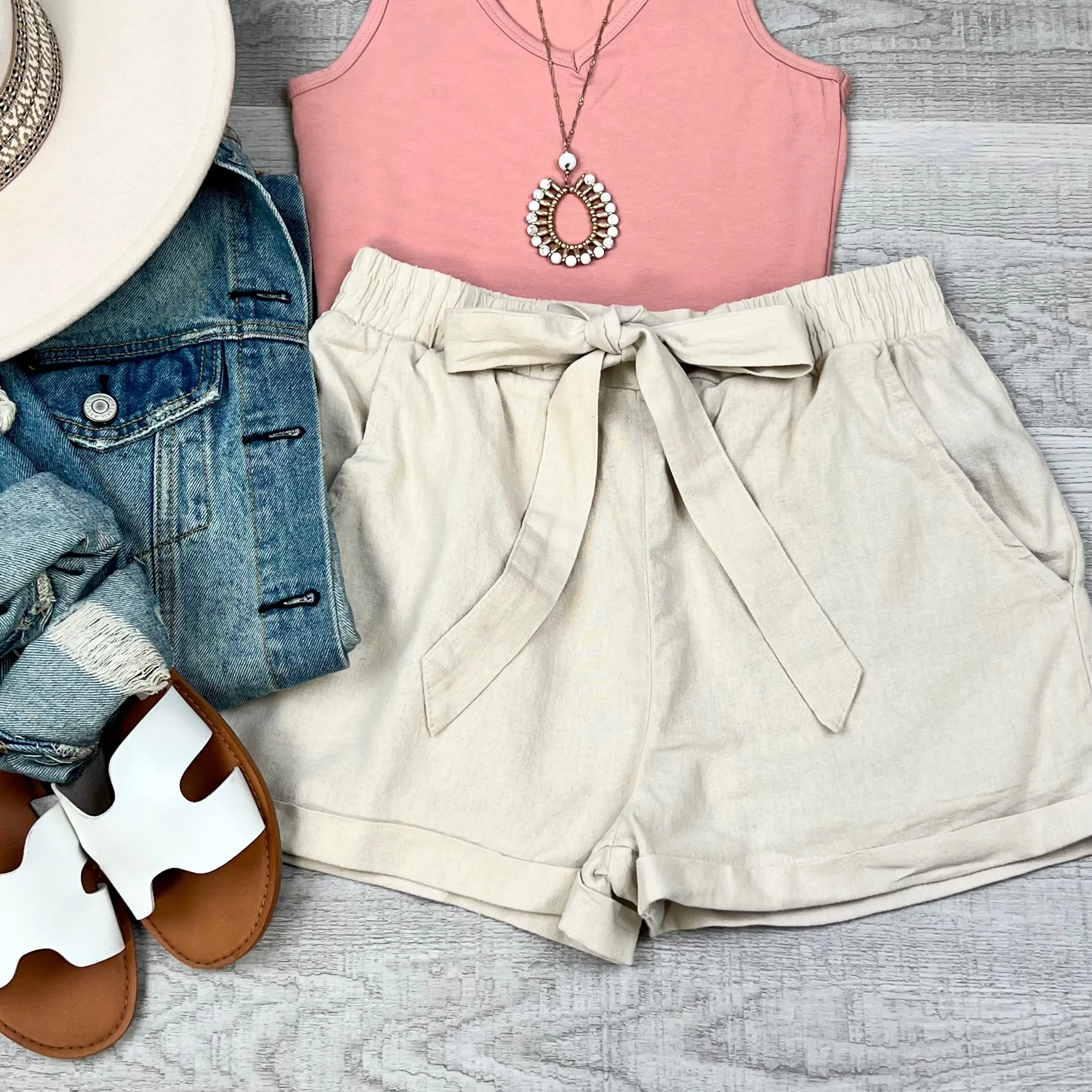 Sleek Casual Linen Blend Shorts Everyday Style, Long Lasting, Wardrobe Staple, Top Quality, Functional Wear, Must Have, Comfort Fit, Stylish Look, Layering Piece, Well Made, Fashionable, Relaxed Fit, effortless layering