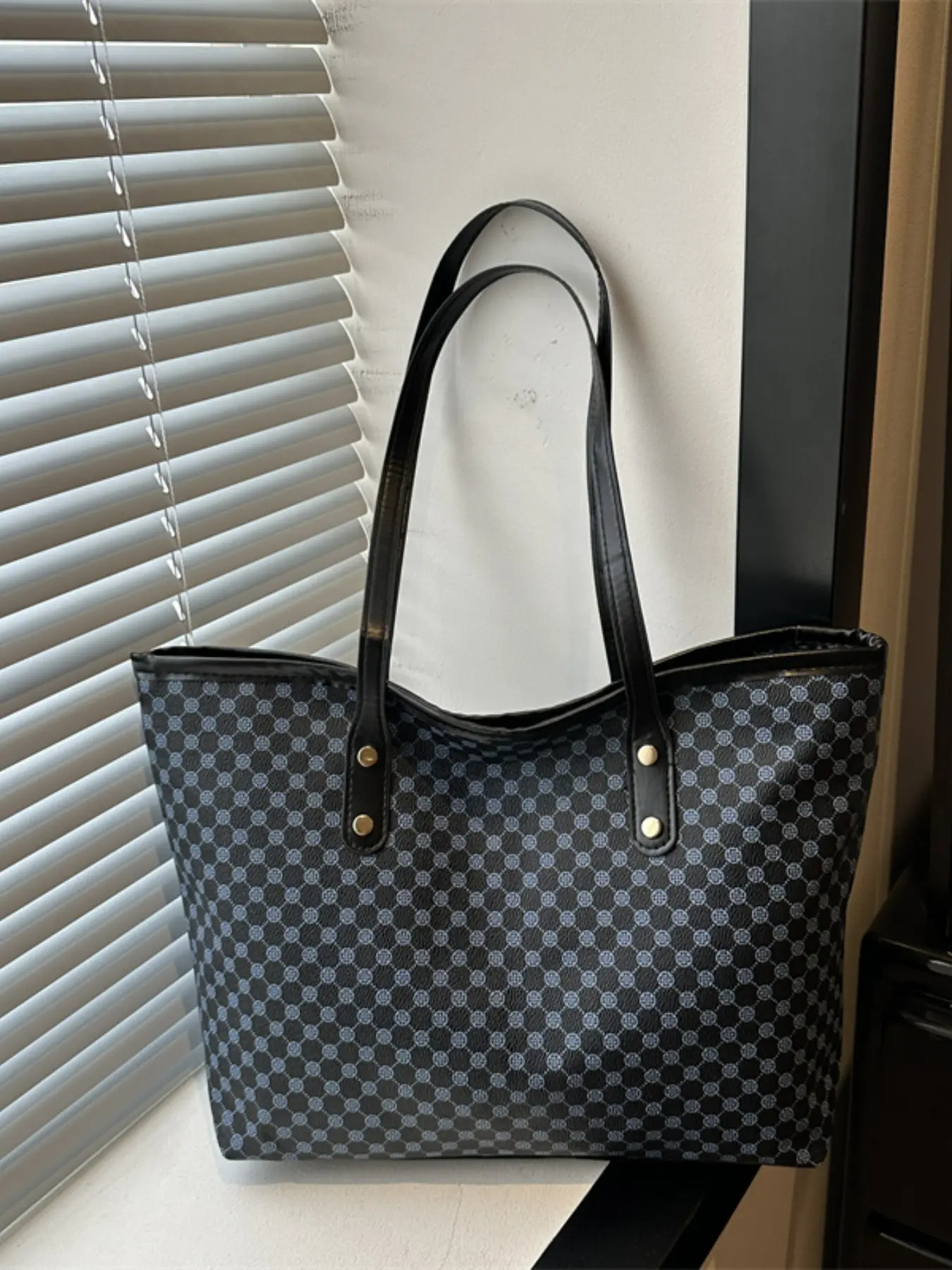 Elegant Large Capacity Commuter Tote Bag, Fashionable Minimalist Modern Style, Versatile Solid Color Print Tote, Carry All Tote, Perfect for Daily Use, Aesthetic Tote Bag