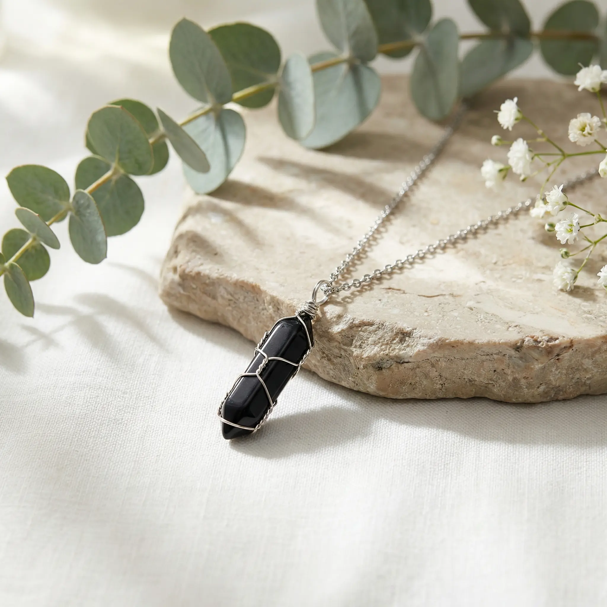 Handmade Wire Wrapped Natural Amethyst Crystal Necklace | Hexagonal Point Healing Pendant Necklace for Women Men Spiritual Natural Stone Necklace Unique Design Pendant