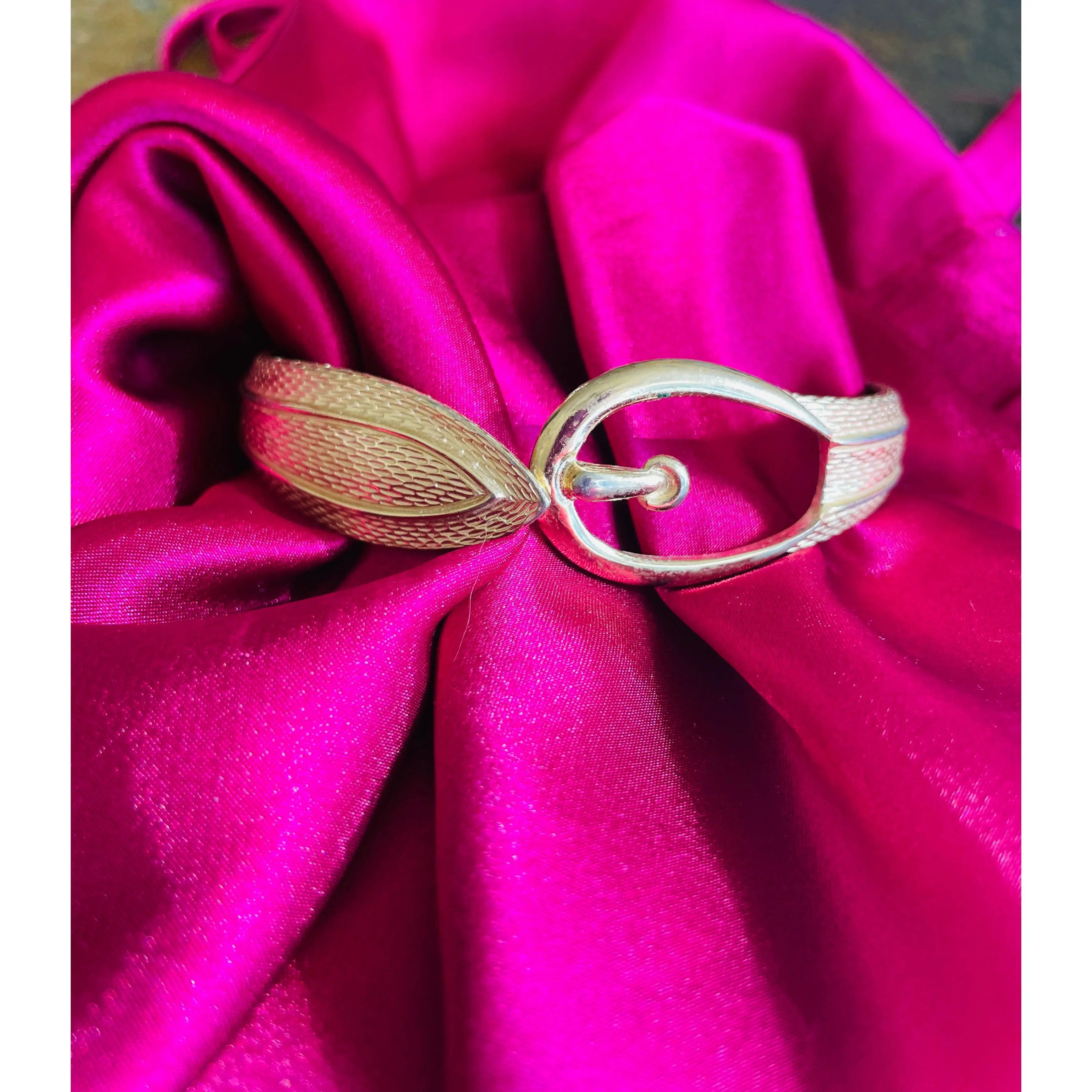 Avon Gold Tone Unique Belt Buckle Clamper Bracelet