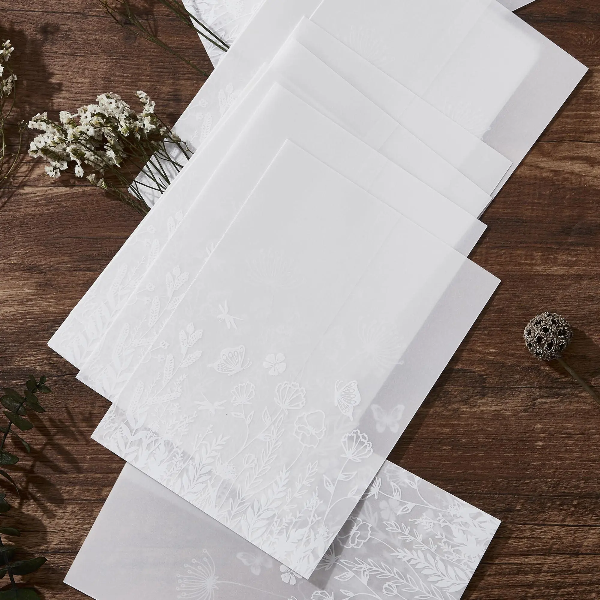 GARVEE 100pcs Clear Vellum Envelope Wraps for 5x7 Cards, Pre-Folded Wedding Invitation Jackets Featuring White Butterfly – Transparent Protectors