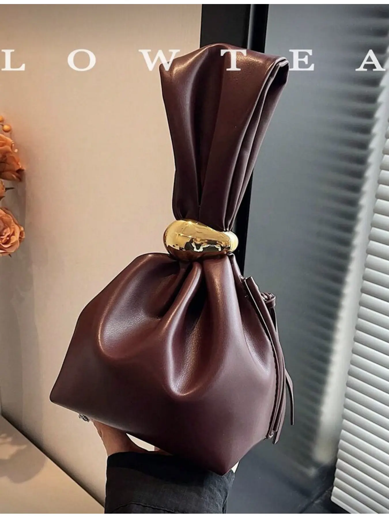 1 Women Mini PU Leather Aesthetic Handbag Solid Color Wine Red Ancola Design Personalized Cloud Pattern Pleated Bag Metal Decor Zipper Closure Daily Outdoor New Year Style All Seasons Handbag