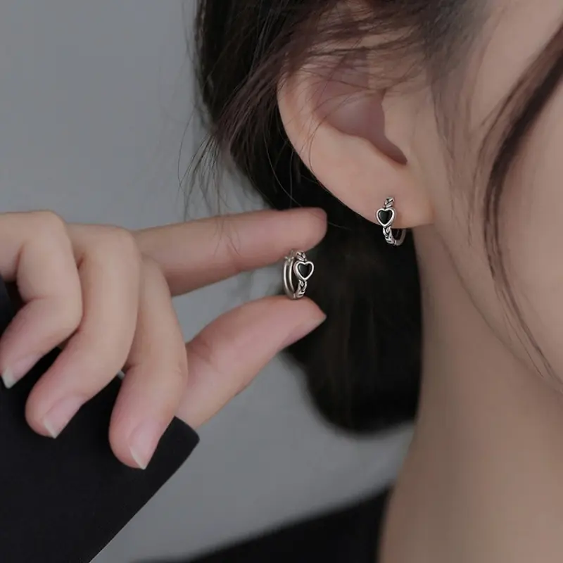 Black Exquisite Glazed Heart Earrings for Women DDES0476 Vintage Fashion Simple Minimalist Style S925 Silver Stud Earrings 14K Gold-Plated
