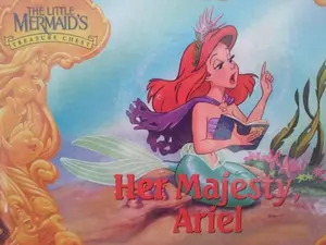 USED-Her Majesty, Ariel (The Little Mermaid's Treasure Chest) by creative-spark-firm-yakovetic-productiuons (Hardcover)